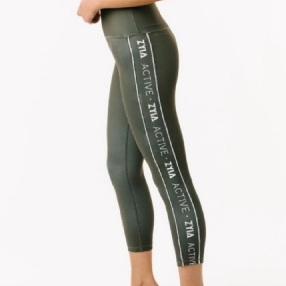 Zyia Active Olive Logo Stripe Light N Tight Capri